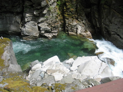 Coquihalla River from othello tunnels.jpg
