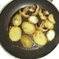 Fried potatos and mushrooms