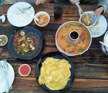 Thai variety with Dim Sum soup