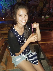 Fong in bar