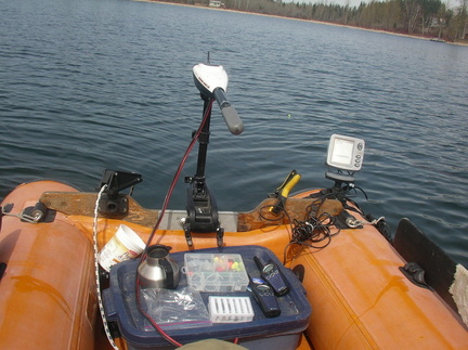 Aft setup on Metzler.
Left is anchor, mid is motor - up to 15hp.
Next is transducer clamped on, then depth sounder.