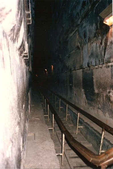 Grand_Gallery_heading_for_the_burial_chamber_inside_Cheops_Pyramid.jpg
