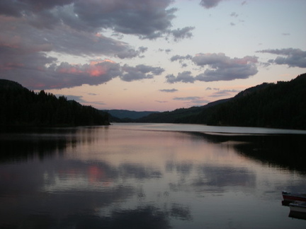 Pinaus Lake