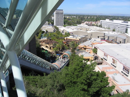 Disneyland 2008 047 escalators at Universal Studios.jpg