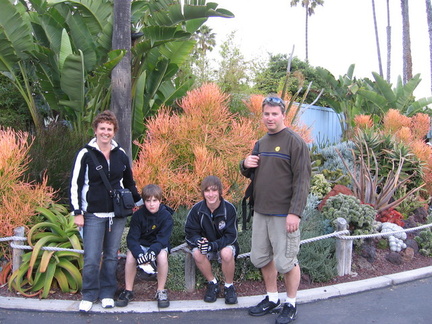 Disneyland 2008 152 Sea World Cactus garden.jpg