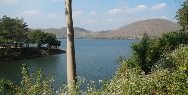Si Nakharin reservoir 1