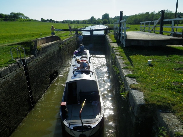 Canal_Boat.jpg